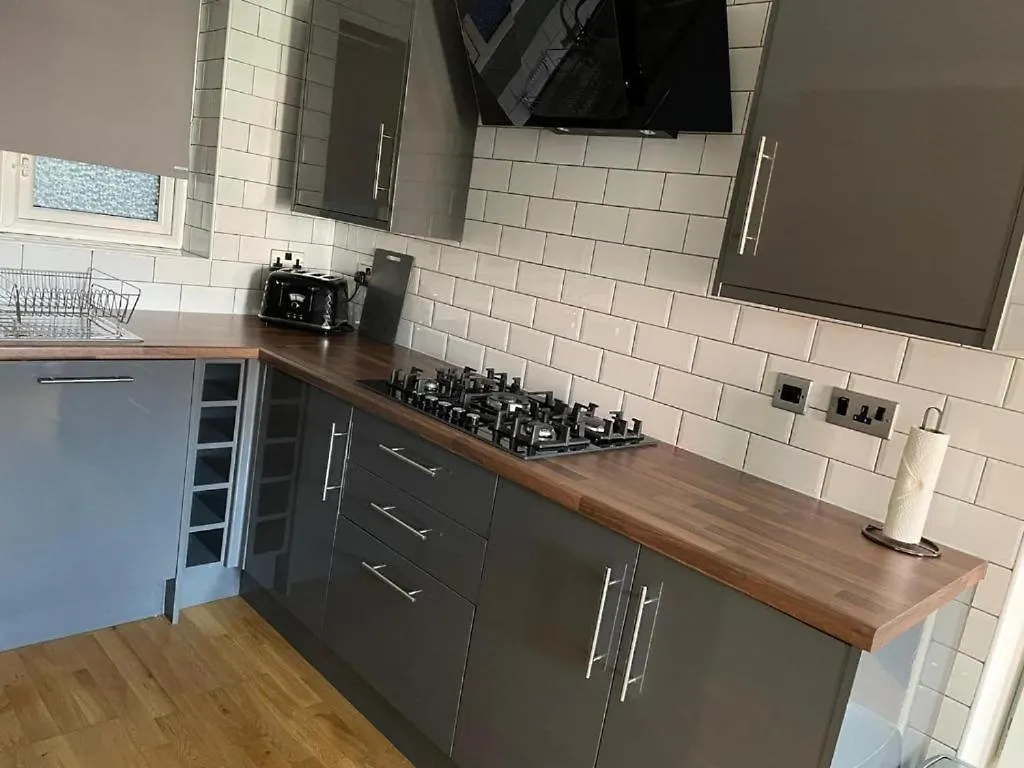 Central Hull Spacious Apartment H3 킹스턴어폰헐